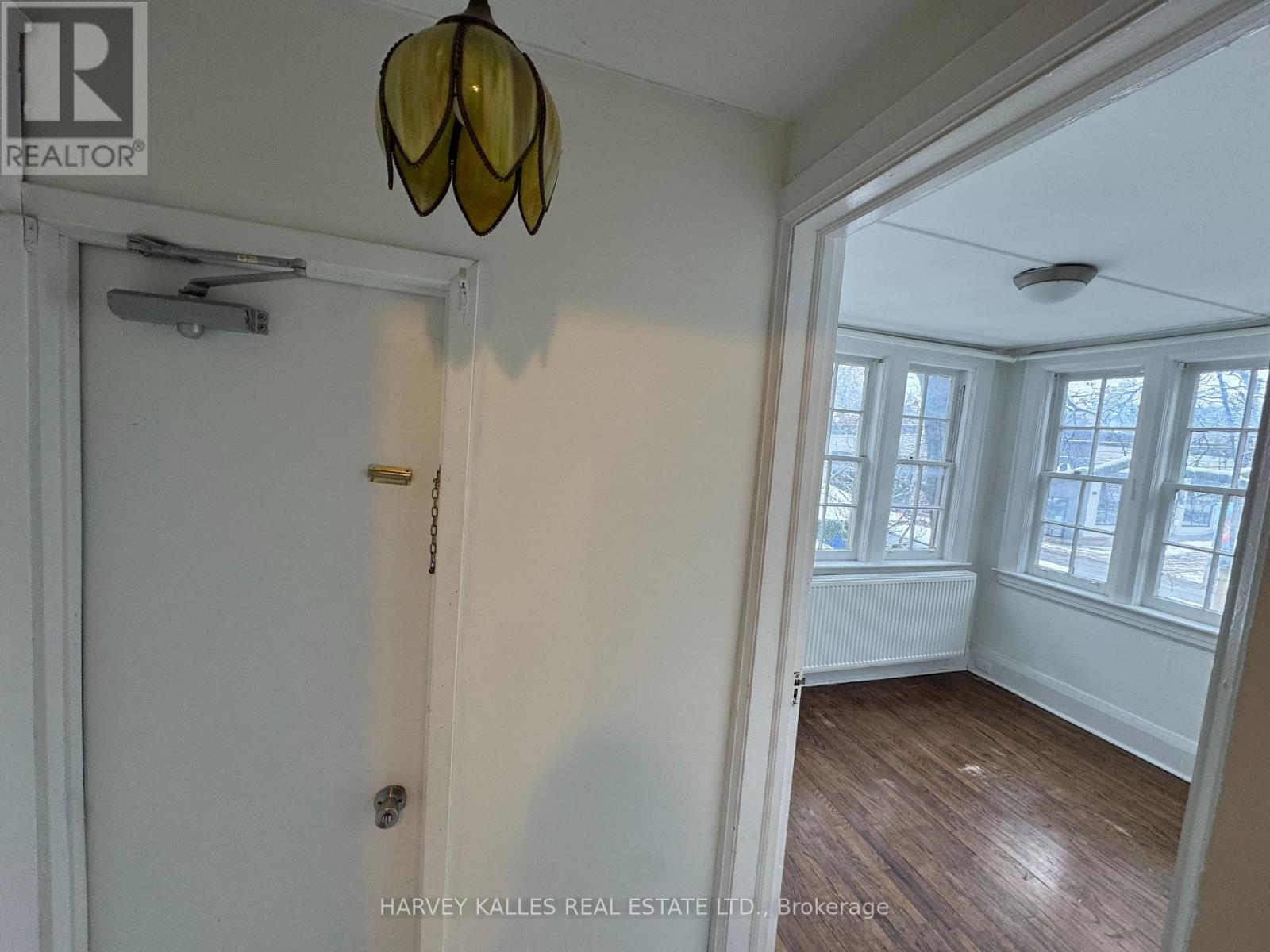 300 - 678 HURON STREET, Toronto, Ontario