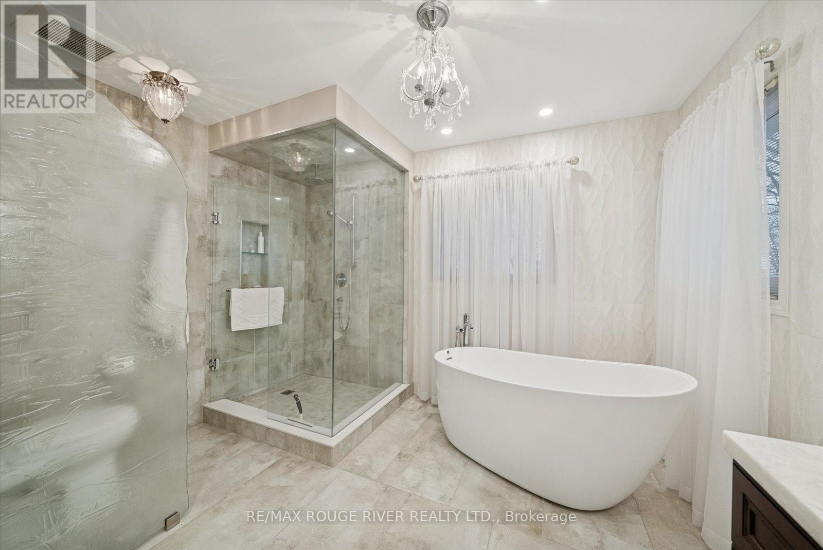 25 Sayor Drive, Ajax, Ontario  L1T 3K2 - Photo 18 - E12615622