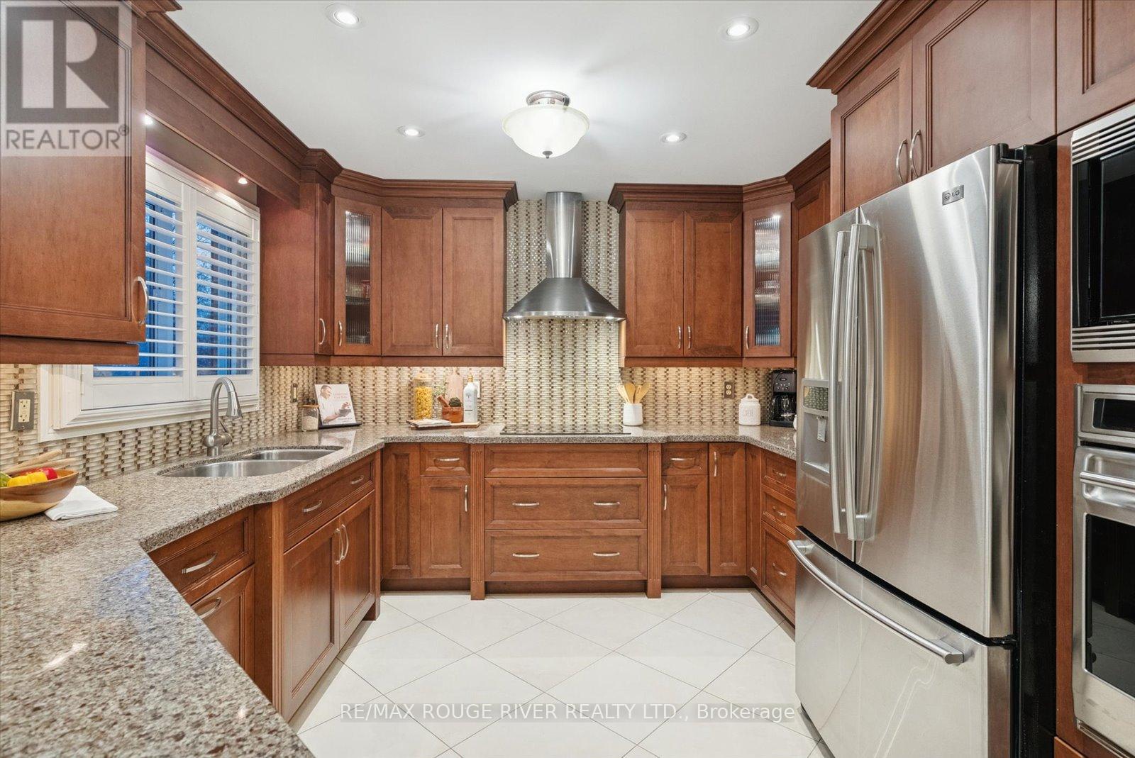 25 Sayor Drive, Ajax, Ontario  L1T 3K2 - Photo 7 - E12615622