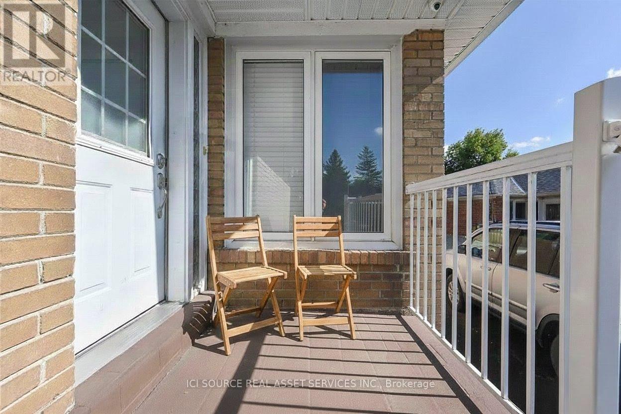 Main Level - 74 Tansley Avenue, Toronto, Ontario  M1J 1P5 - Photo 2 - E12615642