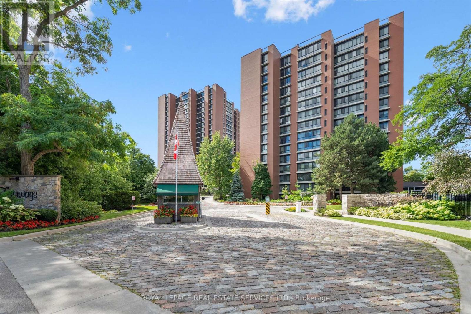 613 - 1400 Dixie Road, Mississauga, Ontario  L5E 3E1 - Photo 4 - W12424277