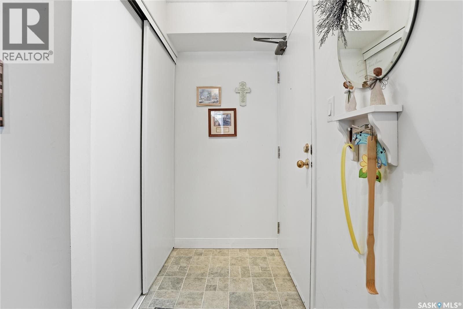 104 309a Cree Crescent, Saskatoon, Saskatchewan  S7K 7Y3 - Photo 2 - SK025453