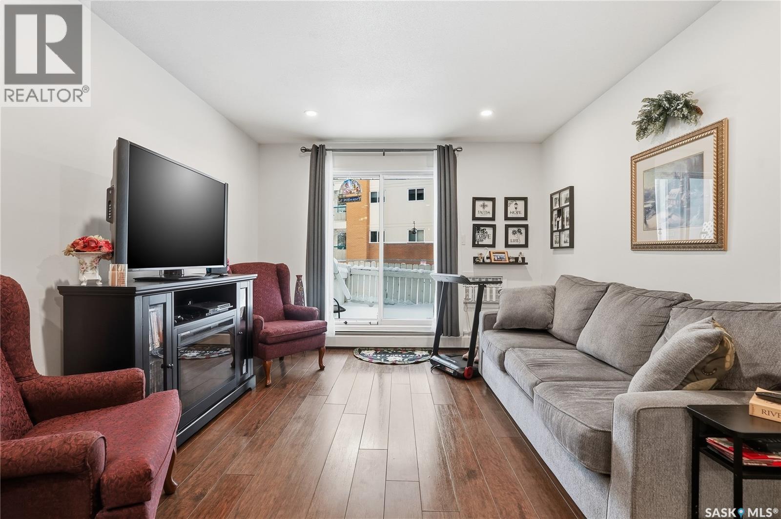 104 309a Cree Crescent, Saskatoon, Saskatchewan  S7K 7Y3 - Photo 5 - SK025453