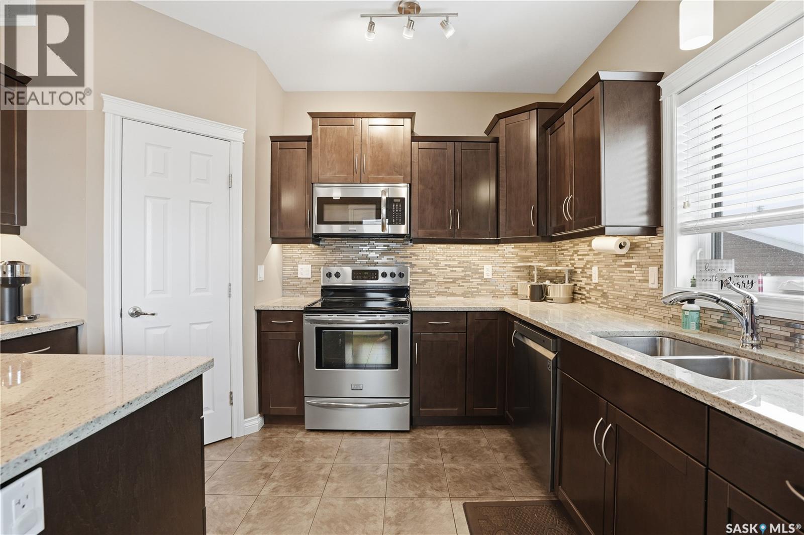 405 Golden Willow Way, Warman, Saskatchewan  S0K 0A1 - Photo 11 - SK025448