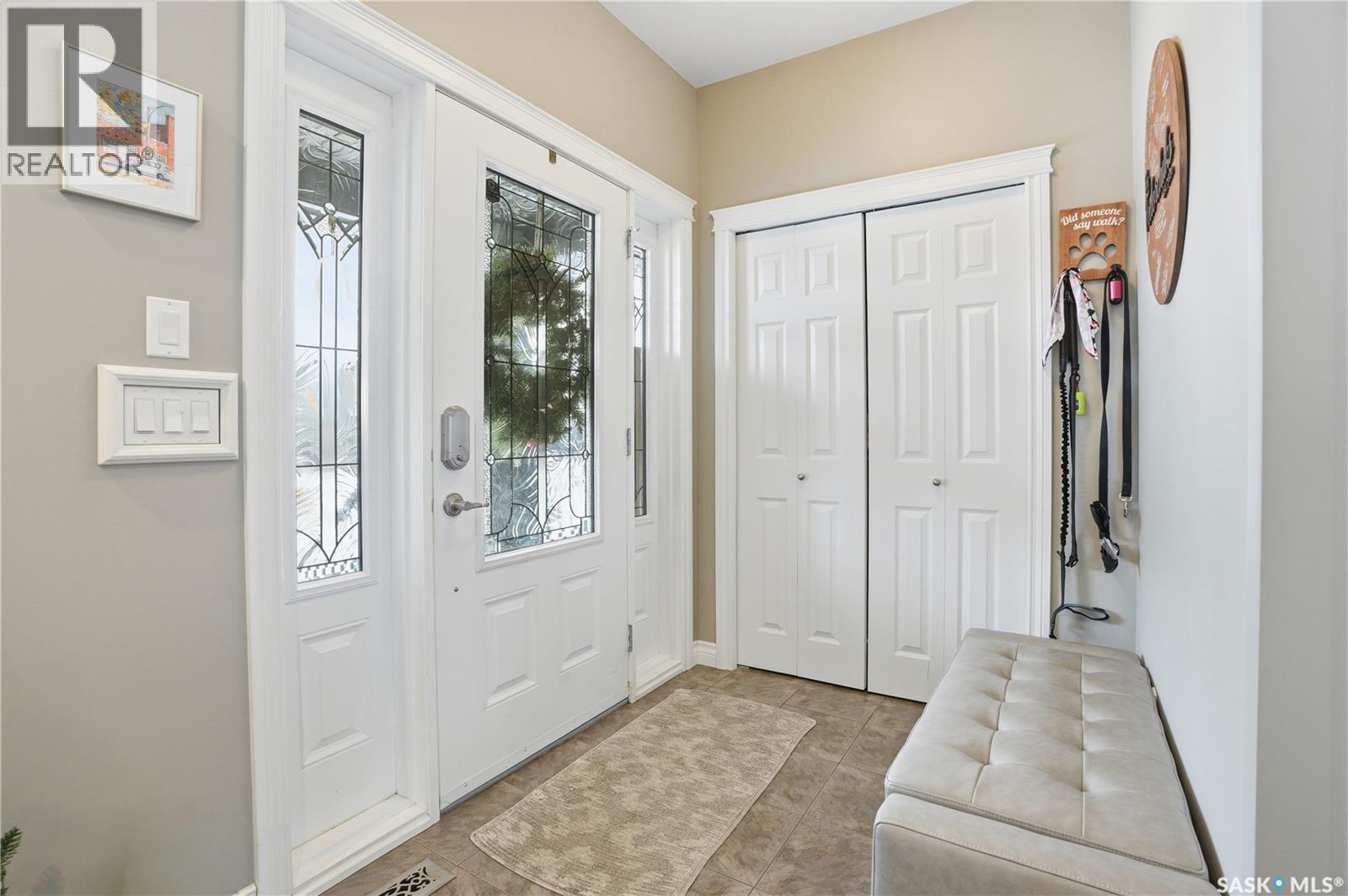 405 Golden Willow Way, Warman, Saskatchewan  S0K 0A1 - Photo 3 - SK025448