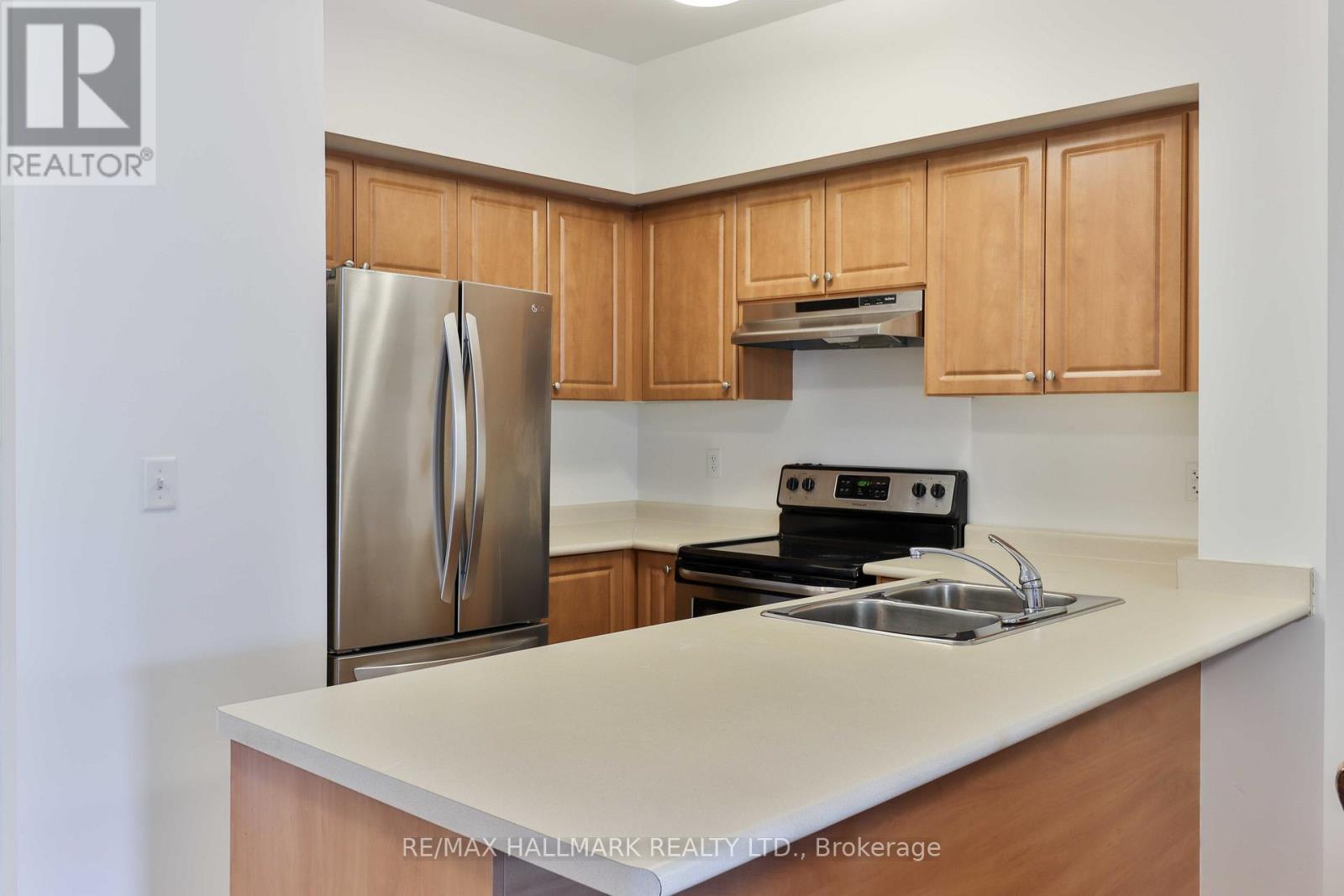 207 - 9451 Jane Street, Vaughan (Maple), Ontario  L6A 4H7 - Photo 10 - N12615606