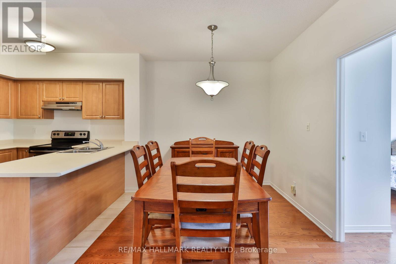 207 - 9451 Jane Street, Vaughan (Maple), Ontario  L6A 4H7 - Photo 11 - N12615606