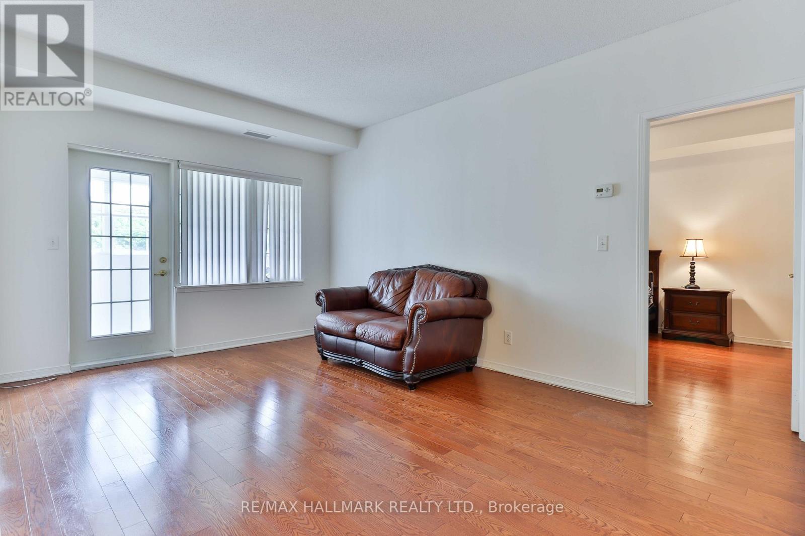 207 - 9451 Jane Street, Vaughan (Maple), Ontario  L6A 4H7 - Photo 6 - N12615606