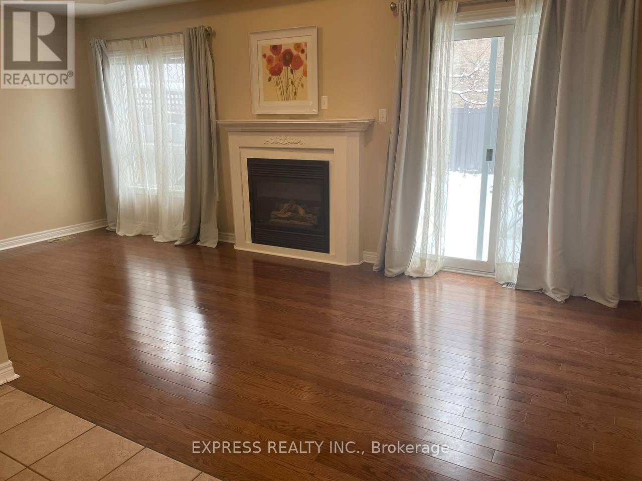 40 Firwood Drive, Richmond Hill, Ontario  L4S 2A2 - Photo 6 - N12615630