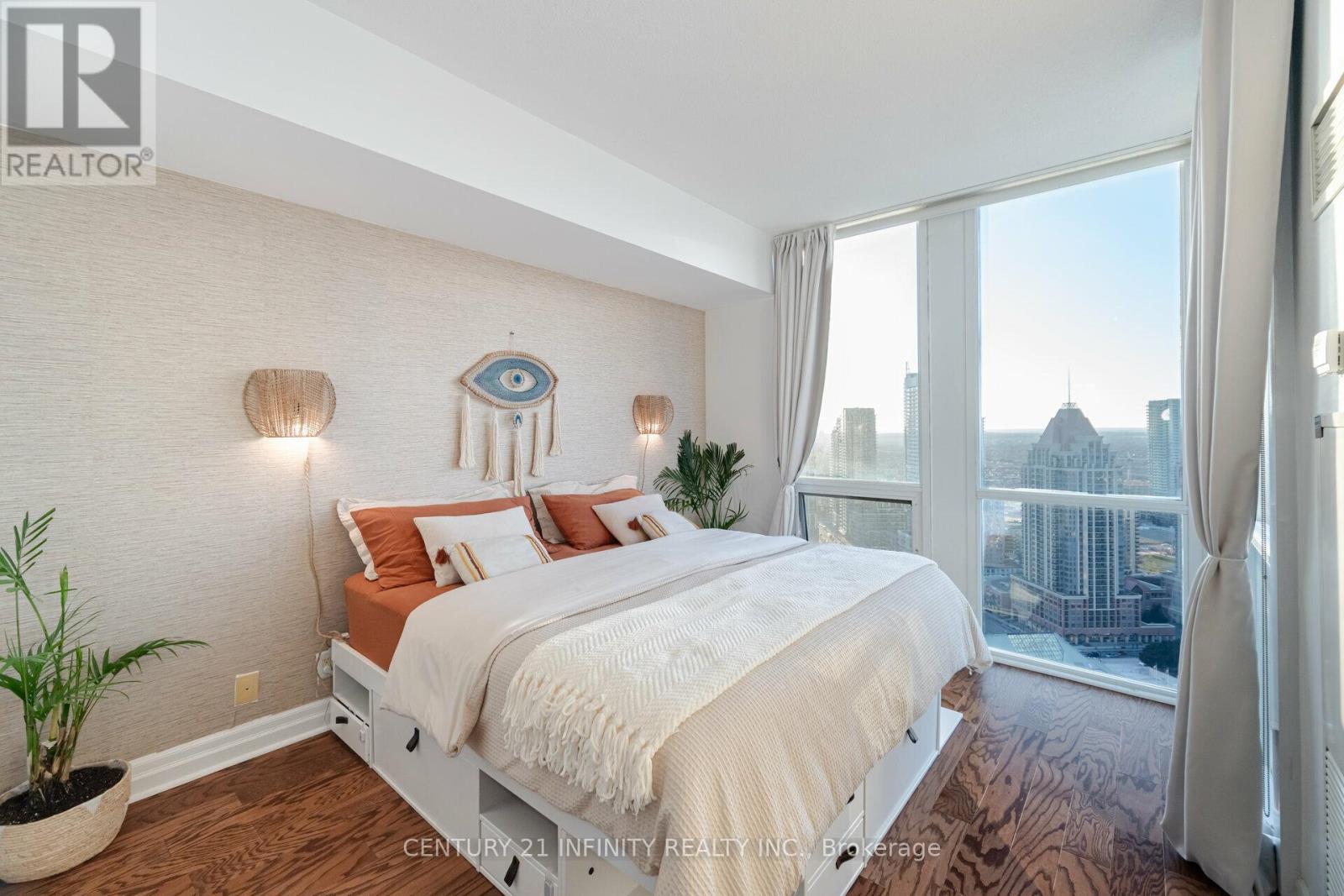 Ph1 - 3939 Duke Of York Boulevard, Mississauga (City Centre), Ontario  L5B 4N2 - Photo 20 - W12350835