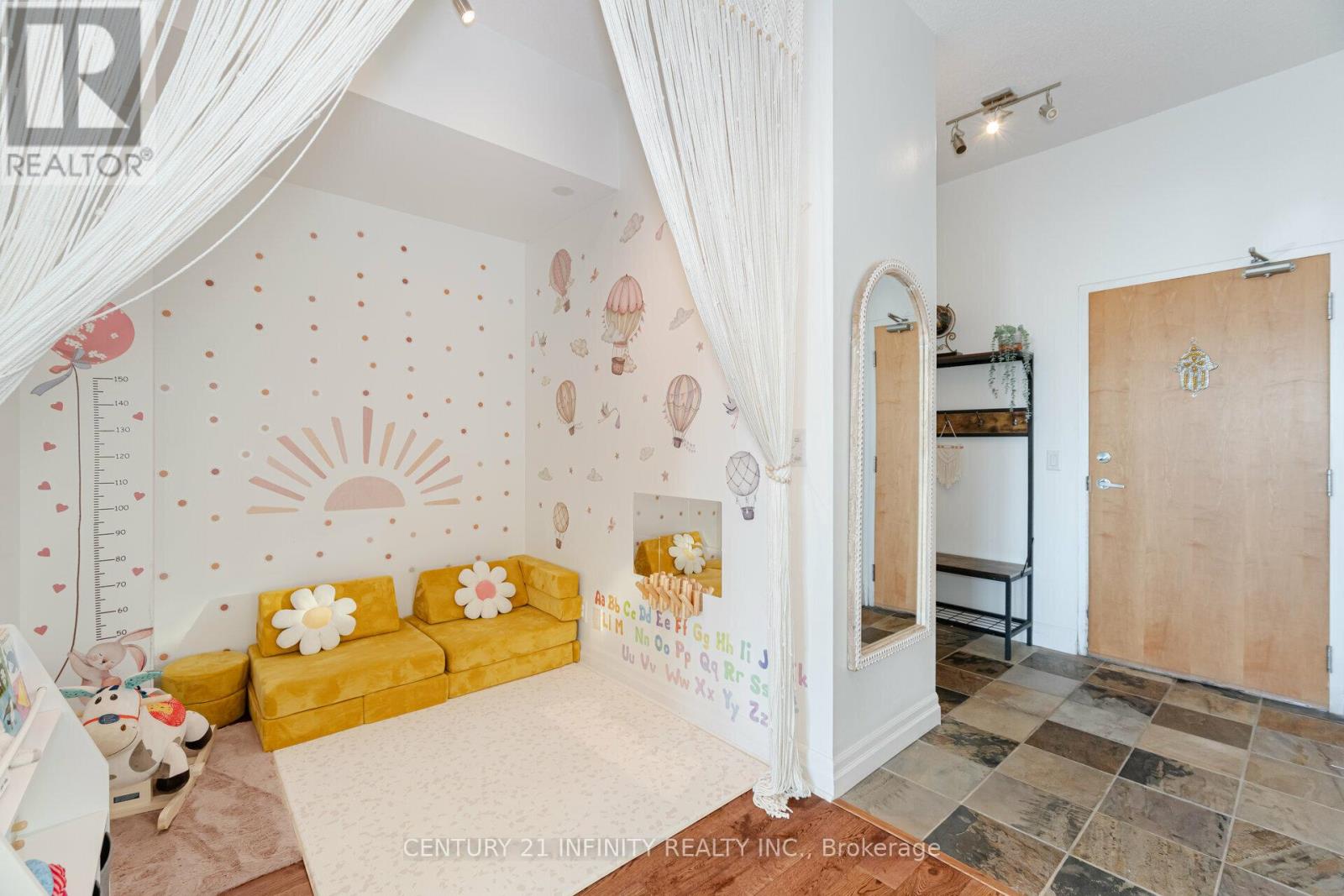 Ph1 - 3939 Duke Of York Boulevard, Mississauga (City Centre), Ontario  L5B 4N2 - Photo 17 - W12350835