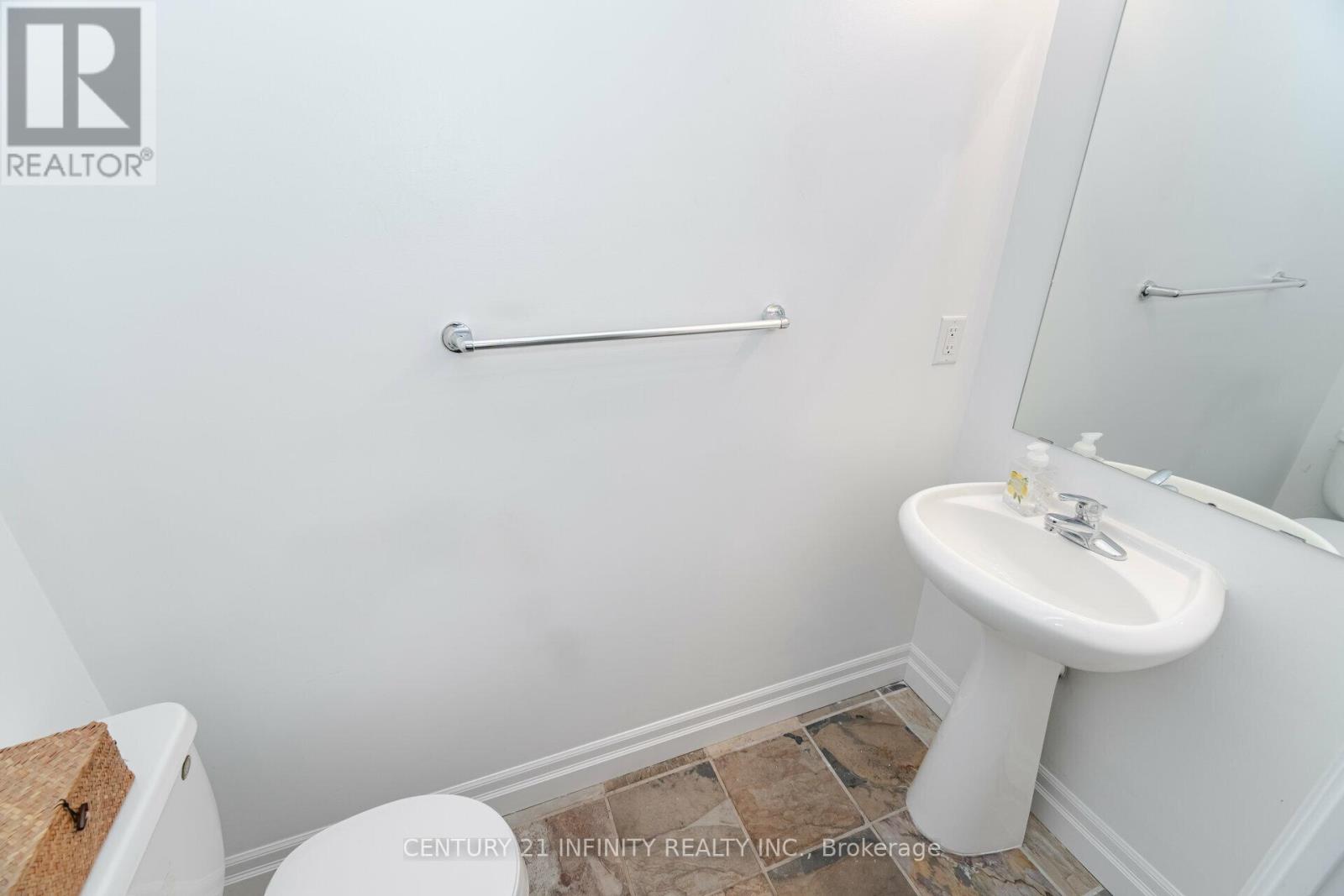Ph1 - 3939 Duke Of York Boulevard, Mississauga (City Centre), Ontario  L5B 4N2 - Photo 18 - W12350835