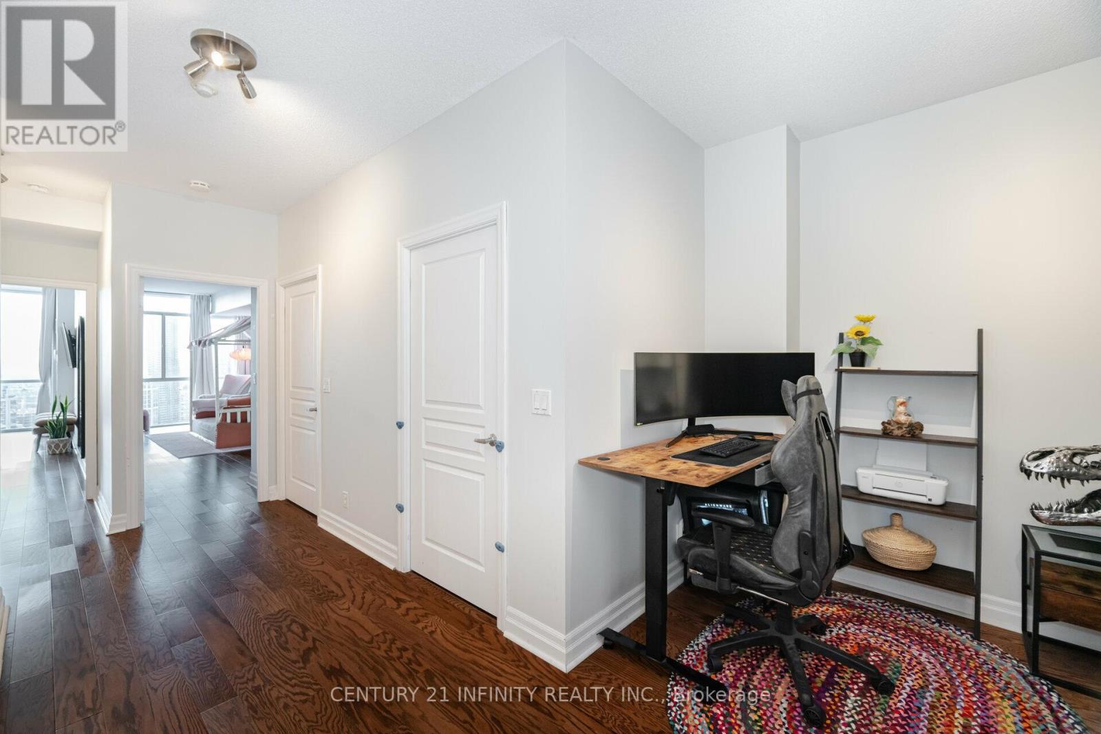 Ph1 - 3939 Duke Of York Boulevard, Mississauga (City Centre), Ontario  L5B 4N2 - Photo 32 - W12350835