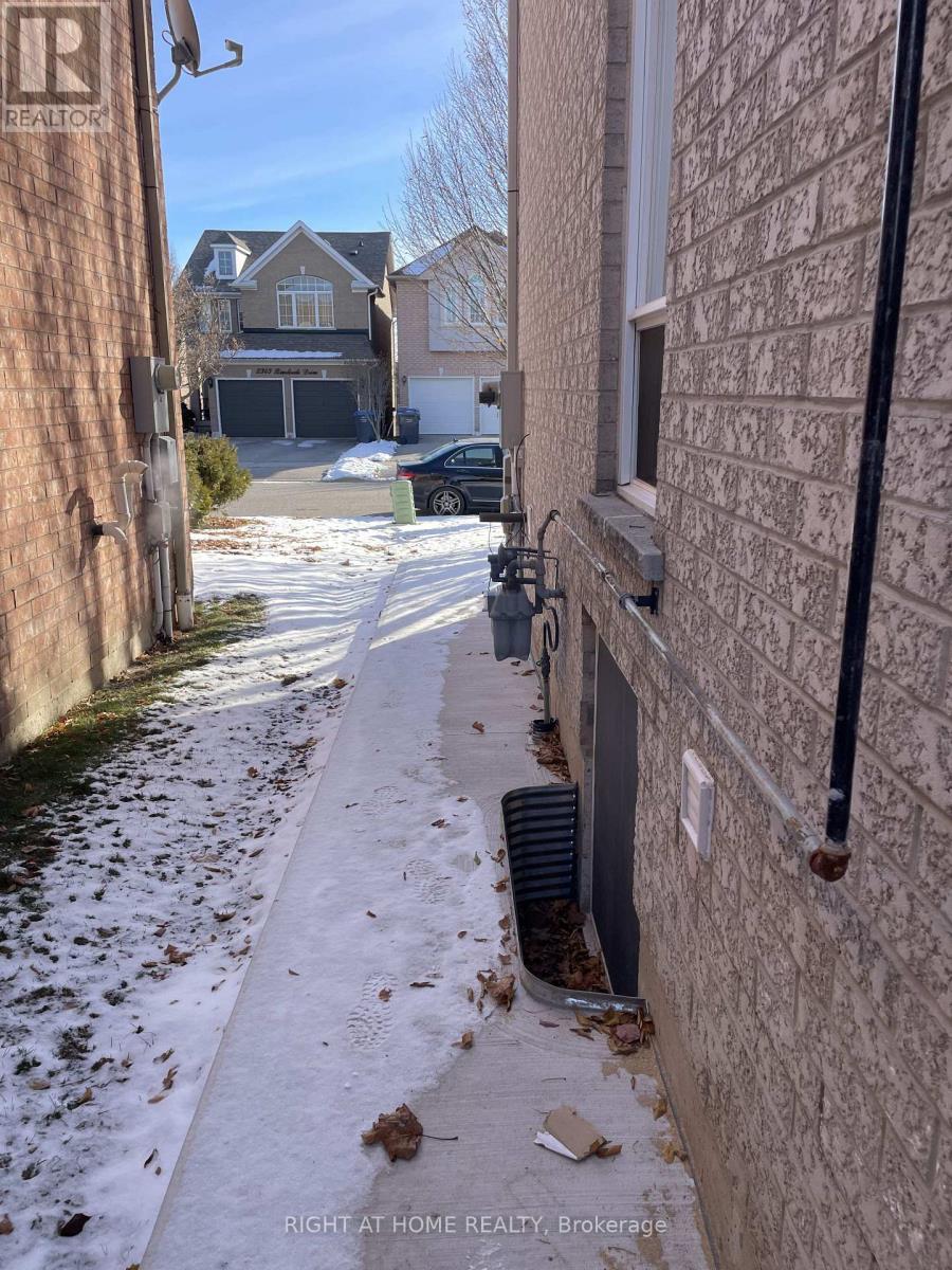 Basement - 2346 Bankside Drive, Mississauga (Central Erin Mills), Ontario  L5M 6E2 - Photo 11 - W12615618