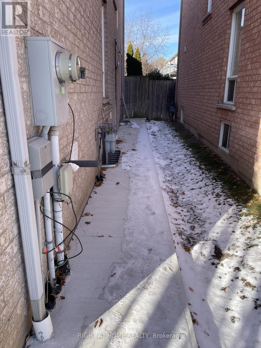 Basement - 2346 Bankside Drive, Mississauga (Central Erin Mills), Ontario  L5M 6E2 - Photo 12 - W12615618