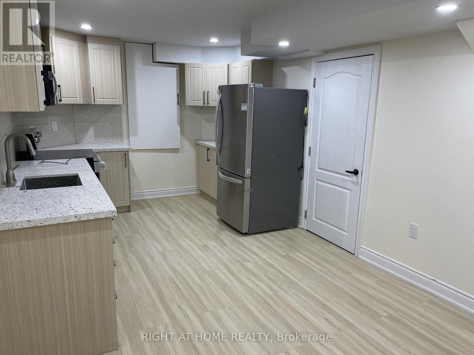 Basement - 2346 Bankside Drive, Mississauga (Central Erin Mills), Ontario  L5M 6E2 - Photo 2 - W12615618
