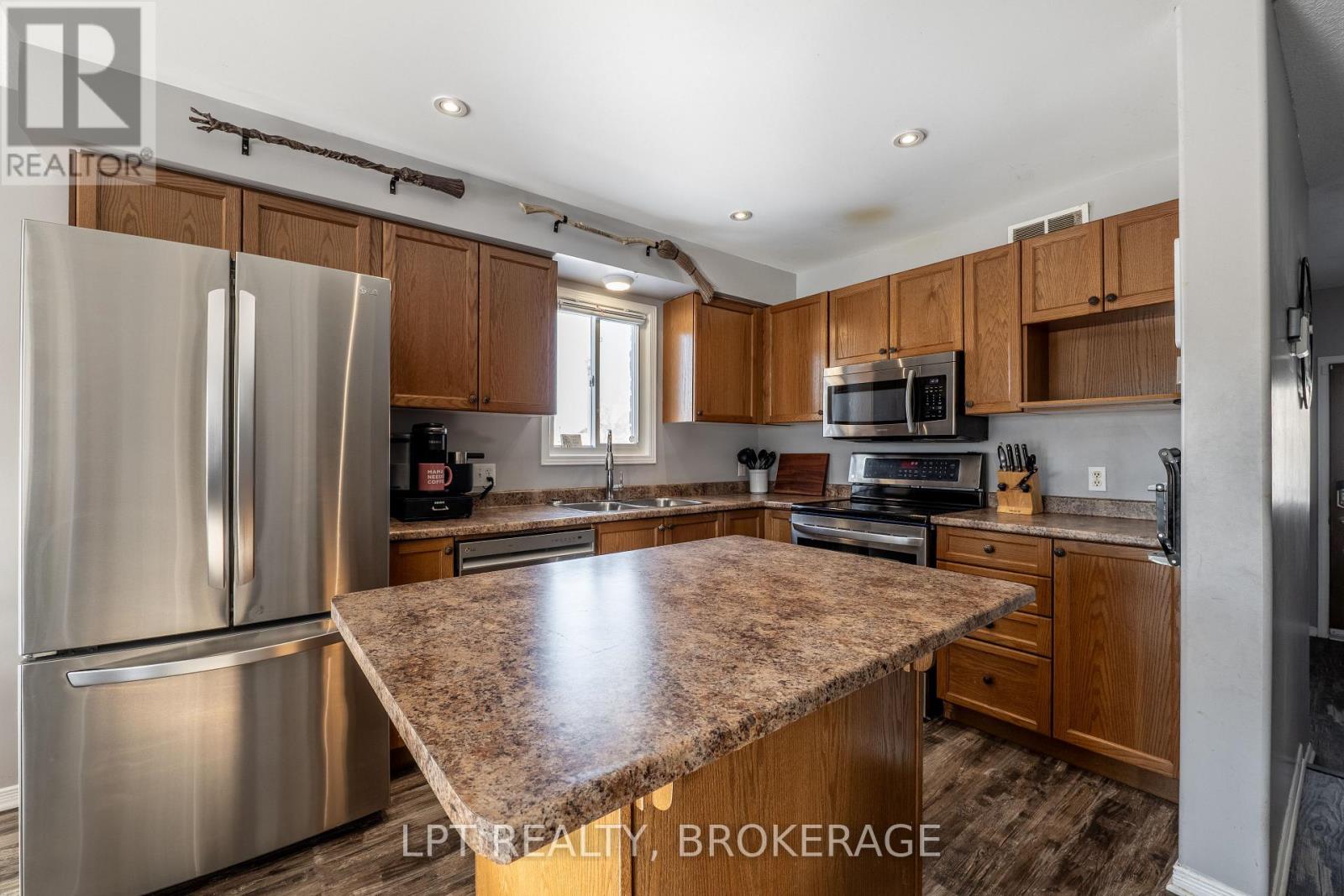 487 Mccallum Street, Kingston (Kingston East (Incl Barret Crt)), Ontario  K7K 0B3 - Photo 11 - X12615710