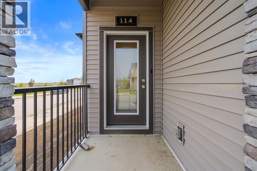 114 Lewiston Way Ne, Calgary, Alberta  T3P 2H8 - Photo 4 - A2232143