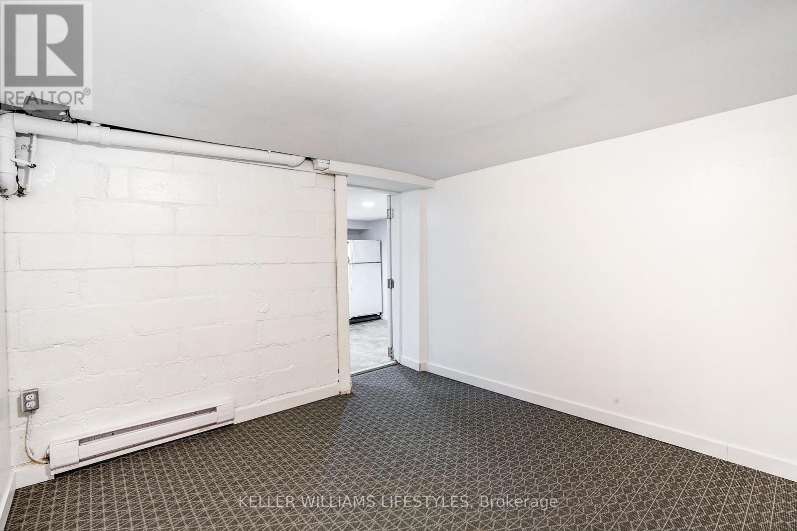 21 Elmwood Avenue E, London South, Ontario  N6C 1J1 - Photo 32 - X12615708