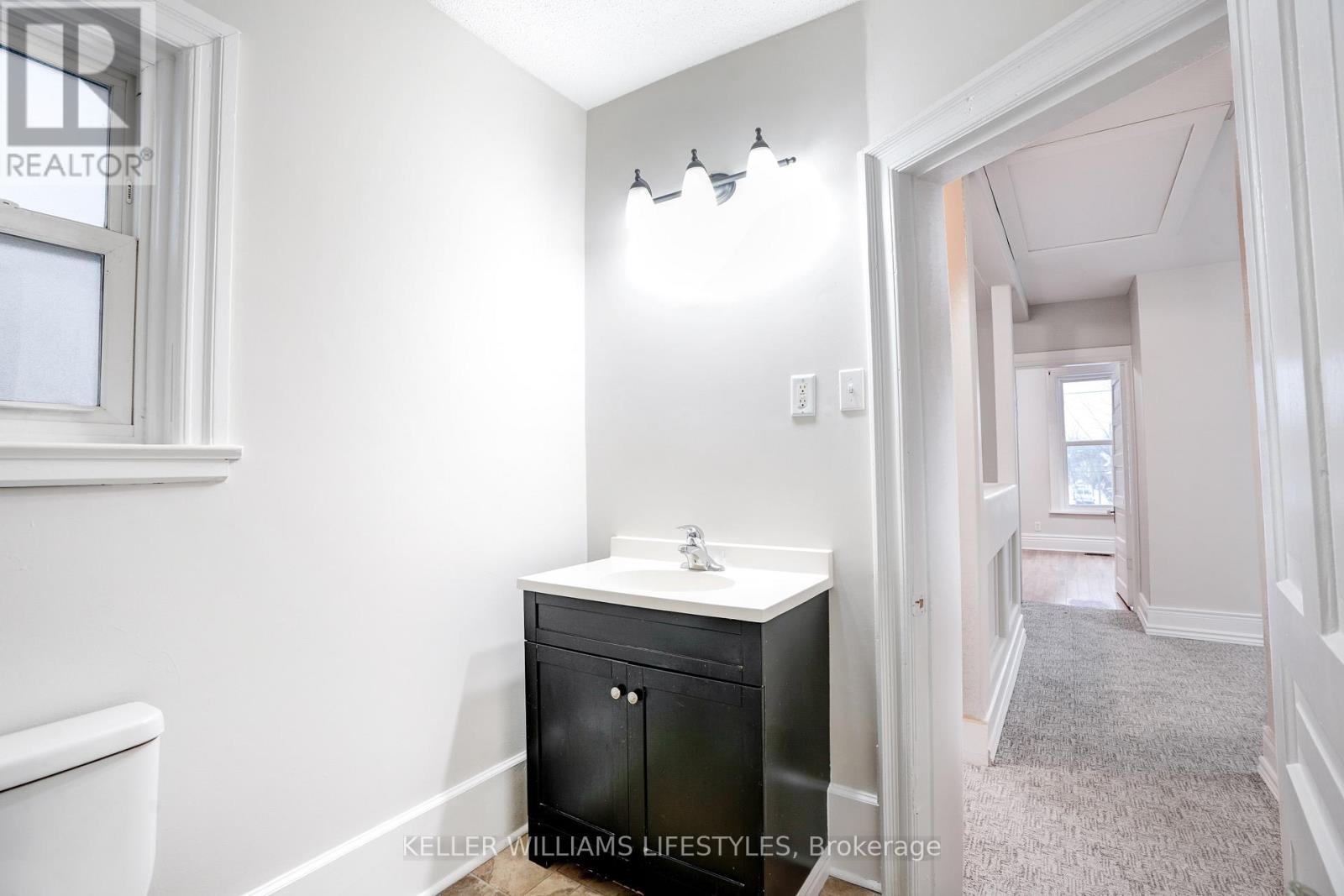 21 Elmwood Avenue E, London South, Ontario  N6C 1J1 - Photo 33 - X12615708