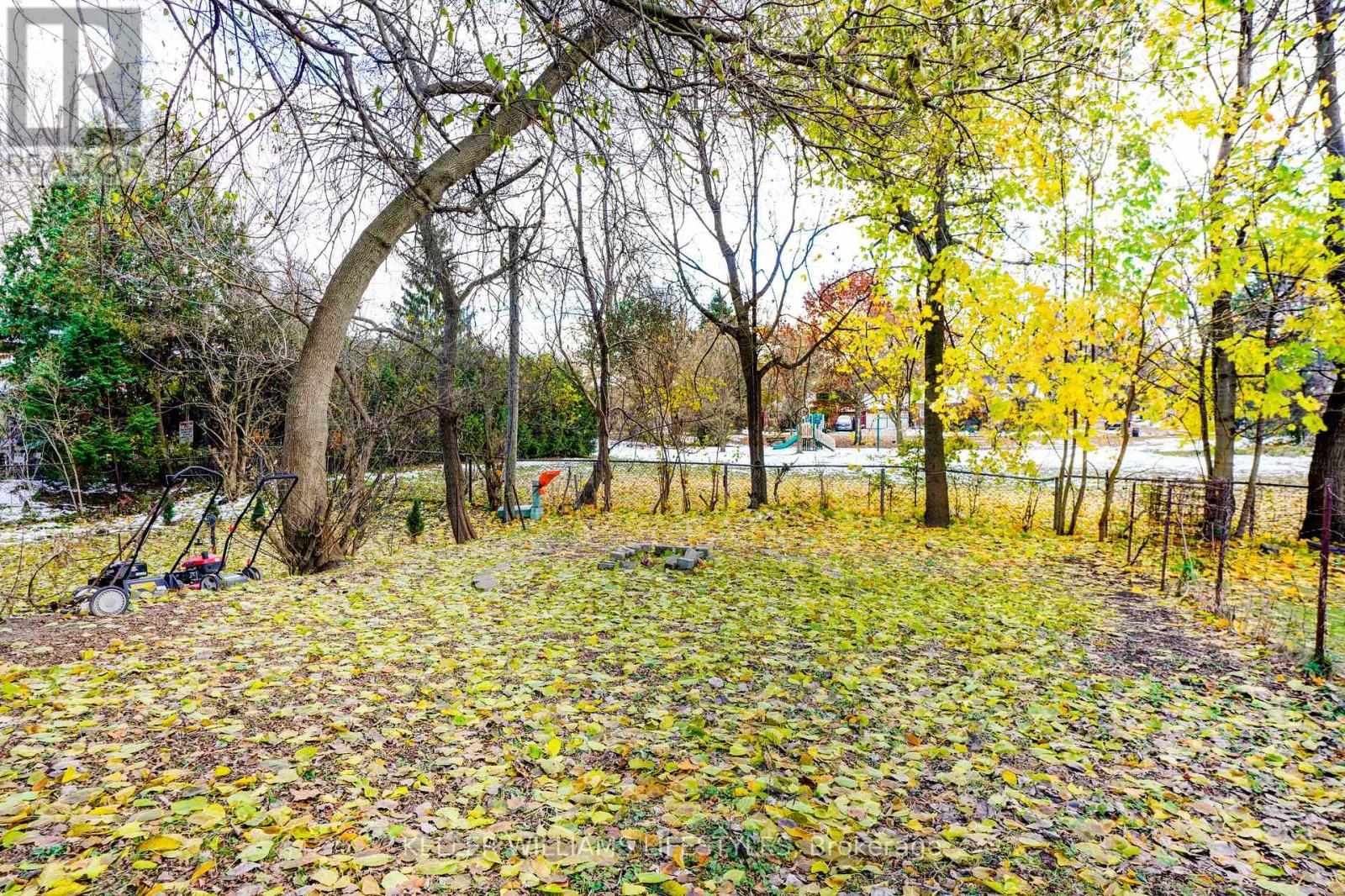 21 Elmwood Avenue E, London South, Ontario  N6C 1J1 - Photo 47 - X12615708
