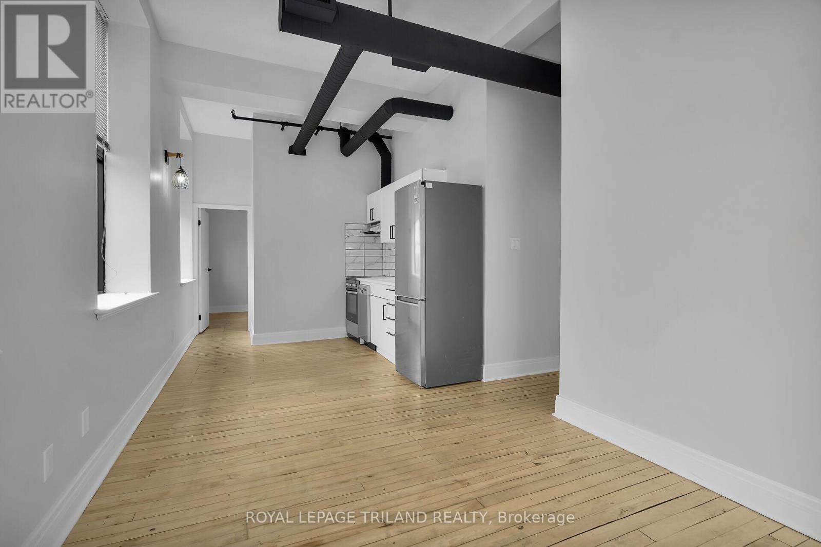 201 - 330 Clarence Street, London East (East K), Ontario  N6A 6H6 - Photo 4 - X12615738