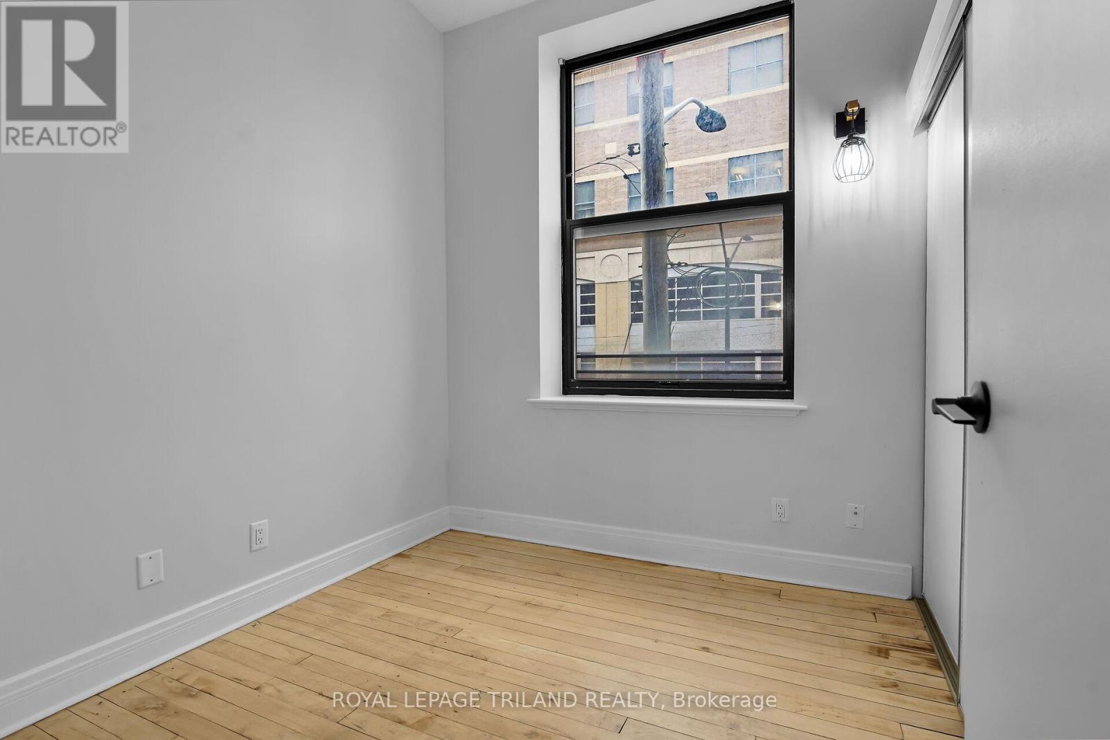 201 - 330 Clarence Street, London East (East K), Ontario  N6A 6H6 - Photo 7 - X12615738