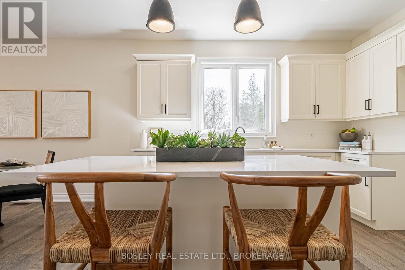 512 Royal Ridge Drive, Fort Erie, Ontario L0S 1N0 - Photo 6 - X12154202