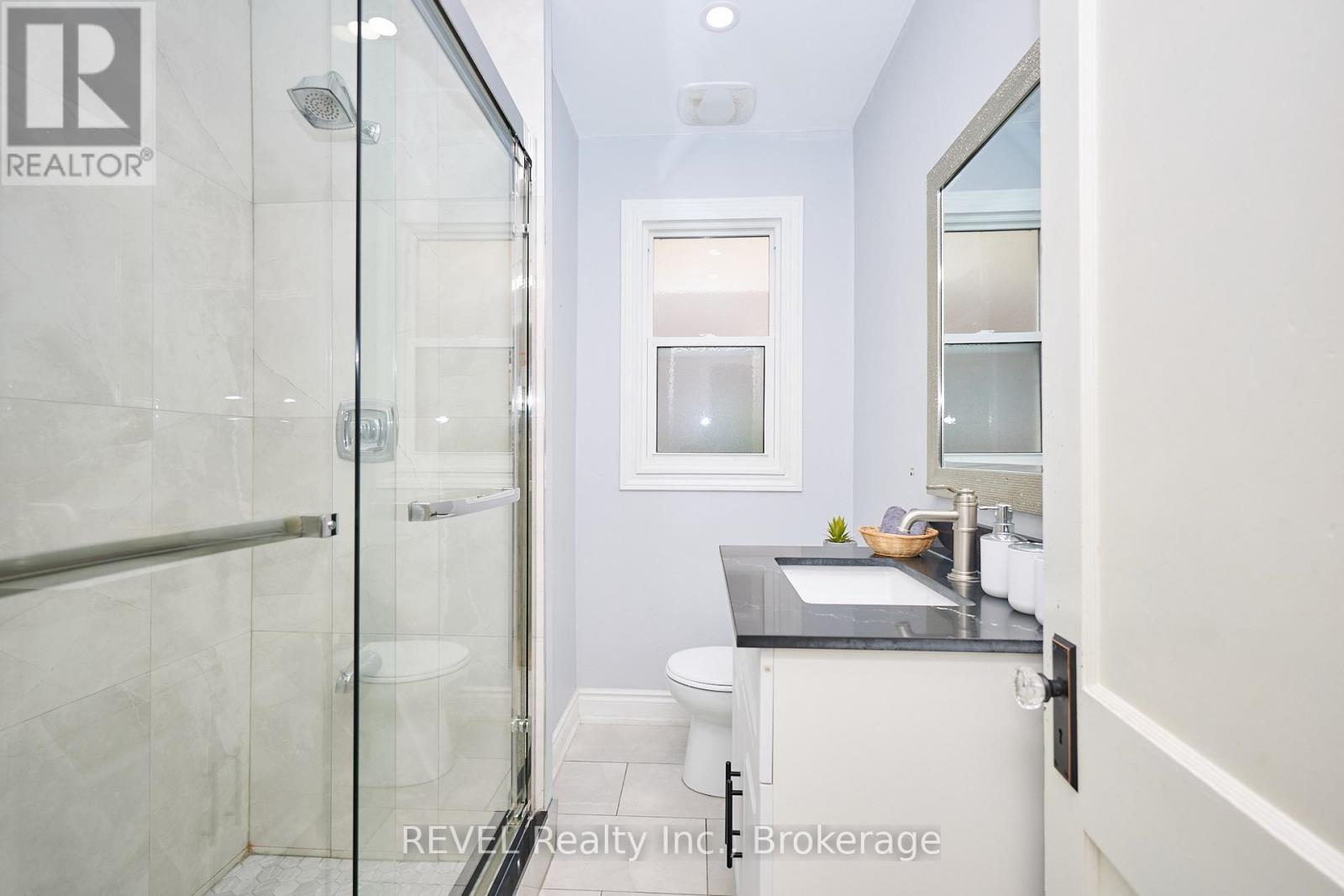 5659 Robinson Street, Niagara Falls, Ontario  L2G 2B1 - Photo 10 - X12416951