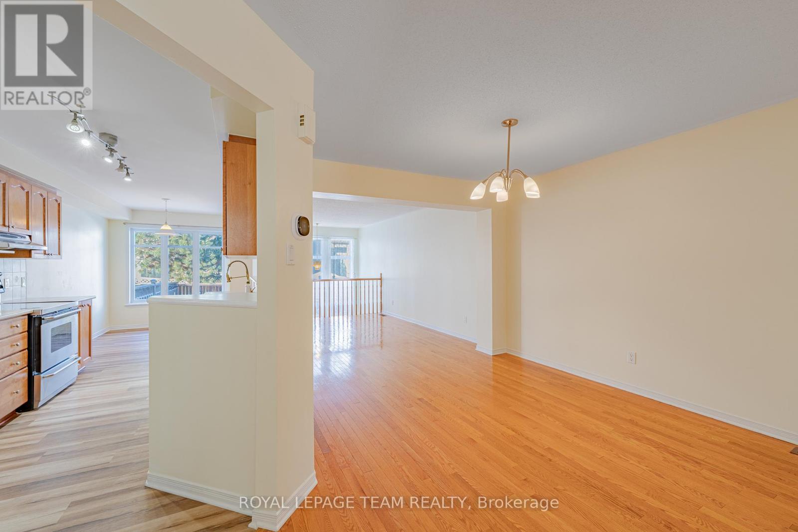 184 Deercroft Avenue, Ottawa, Ontario  K2J 5J3 - Photo 7 - X12615854