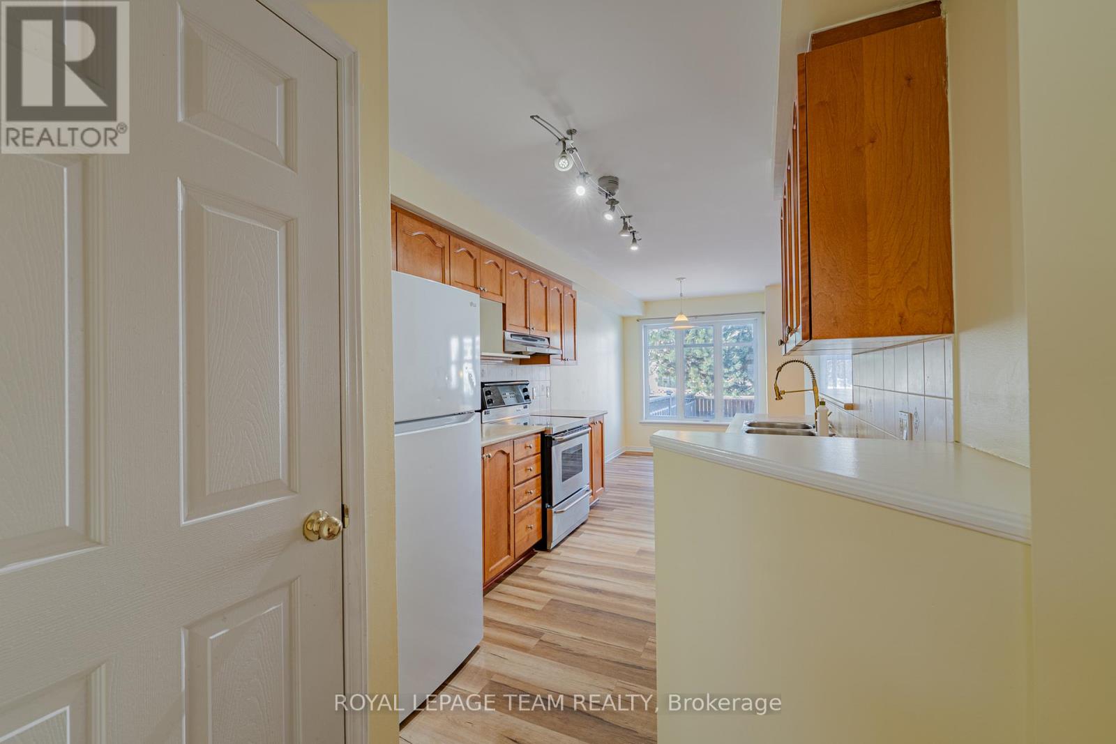 184 Deercroft Avenue, Ottawa, Ontario  K2J 5J3 - Photo 8 - X12615854