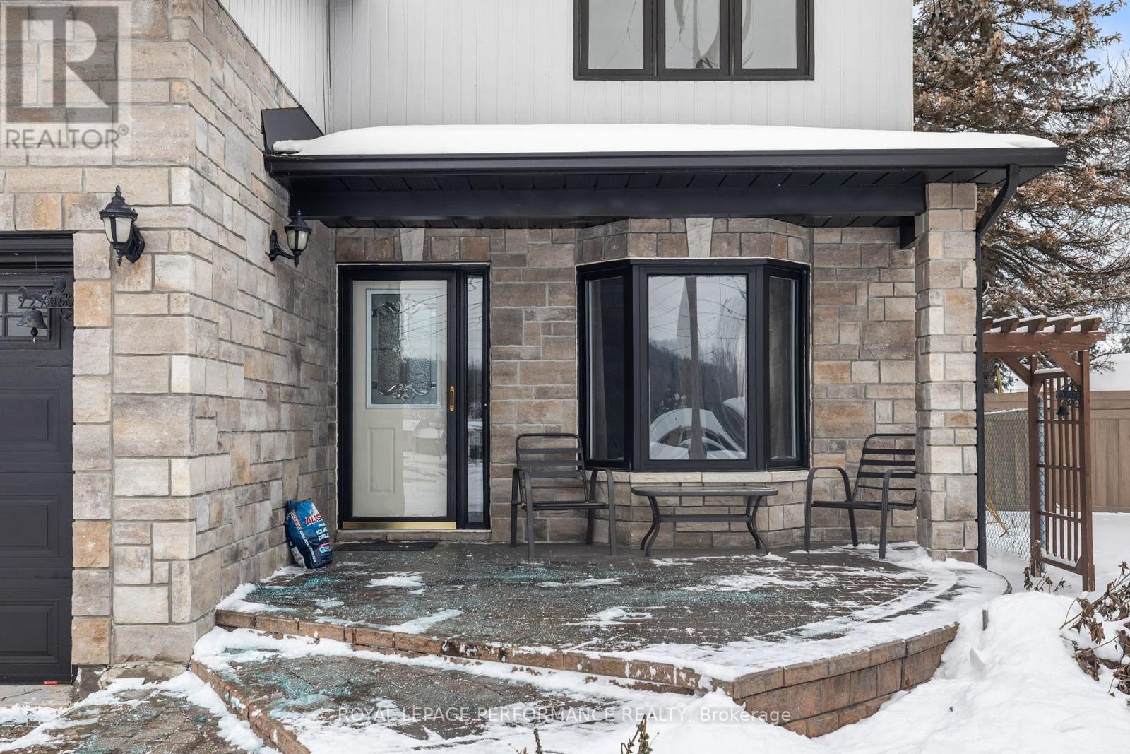 976 Laporte Street, Clarence-Rockland, Ontario  K4K 1A5 - Photo 8 - X12615888