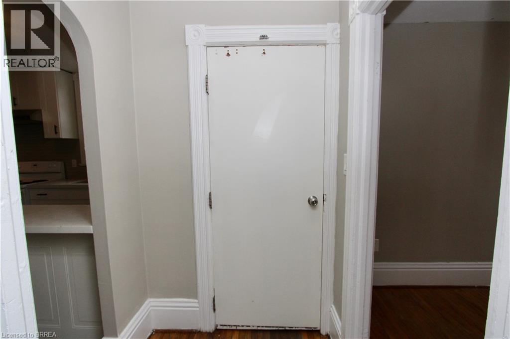 141 Erie Avenue Unit# Upper, Brantford, Ontario  N3S 2G4 - Photo 4 - 40793127