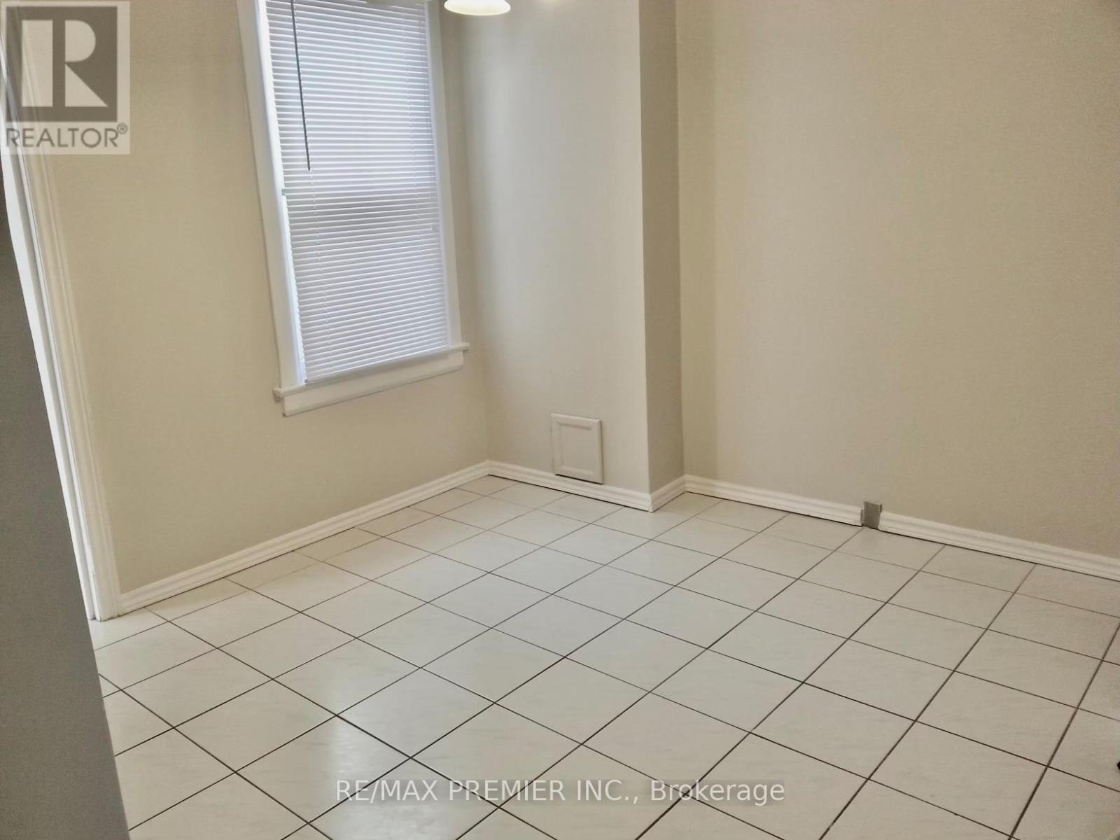 34 Mc Farland Avenue, Toronto, Ontario  M6H 3N1 - Photo 13 - W12414504