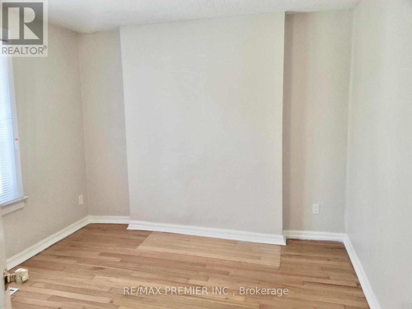 34 Mc Farland Avenue, Toronto, Ontario  M6H 3N1 - Photo 9 - W12414504