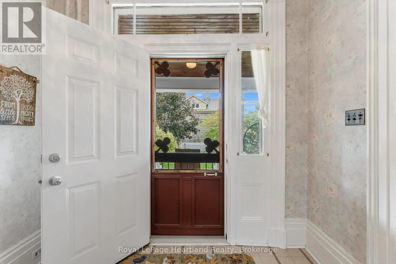 133 St Georges Crescent, Goderich, Ontario N7A 2M1 - Photo 9 - X12478662