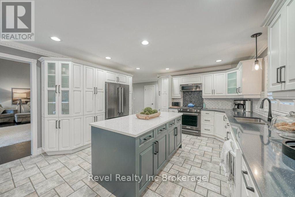 715 Springbank Avenue N, Woodstock (Woodstock - North), Ontario  N4T 1E2 - Photo 18 - X12615718