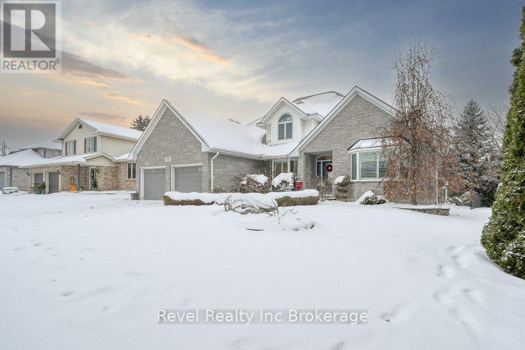 715 Springbank Avenue N, Woodstock (Woodstock - North), Ontario  N4T 1E2 - Photo 2 - X12615718