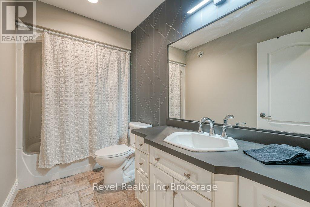 715 Springbank Avenue N, Woodstock (Woodstock - North), Ontario  N4T 1E2 - Photo 34 - X12615718