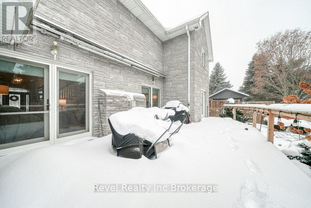 715 Springbank Avenue N, Woodstock (Woodstock - North), Ontario  N4T 1E2 - Photo 38 - X12615718