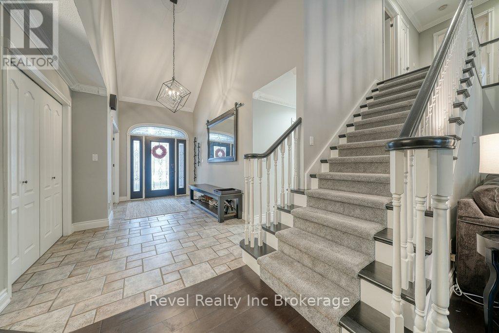 715 Springbank Avenue N, Woodstock (Woodstock - North), Ontario  N4T 1E2 - Photo 8 - X12615718