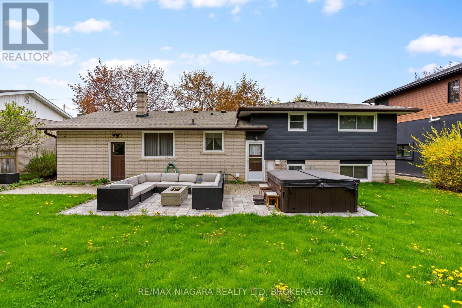 305 Centre Street, Niagara-On-The-Lake (Town), Ontario  L0S 1J0 - Photo 30 - X12615742