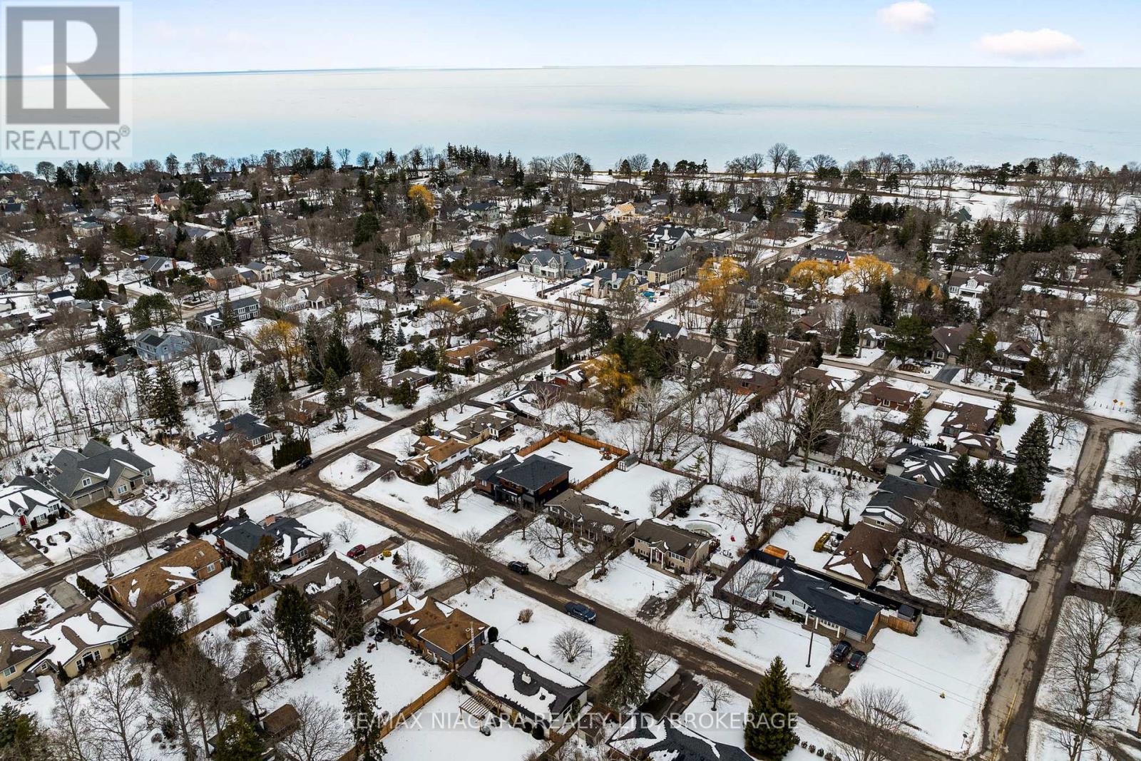 305 Centre Street, Niagara-On-The-Lake (Town), Ontario  L0S 1J0 - Photo 34 - X12615742