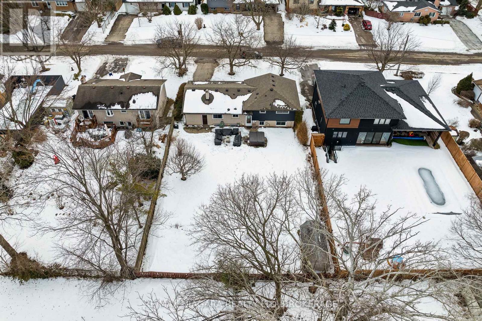 305 Centre Street, Niagara-On-The-Lake (Town), Ontario  L0S 1J0 - Photo 36 - X12615742