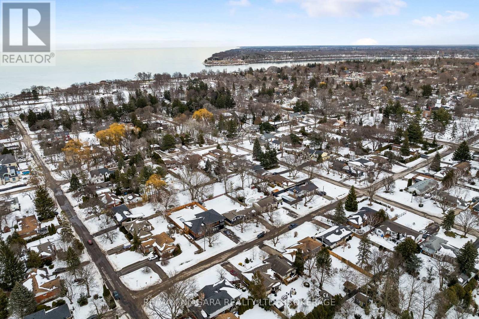 305 Centre Street, Niagara-On-The-Lake (Town), Ontario  L0S 1J0 - Photo 38 - X12615742