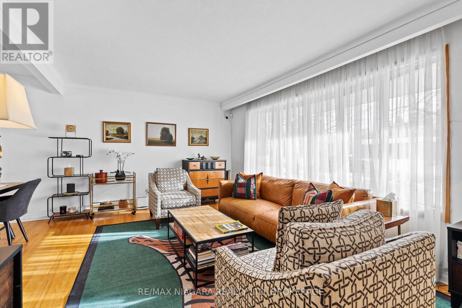 305 Centre Street, Niagara-On-The-Lake (Town), Ontario  L0S 1J0 - Photo 7 - X12615742