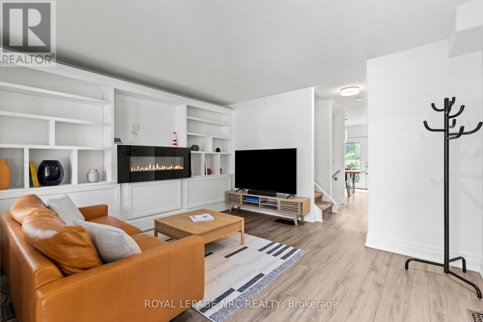 33 Broadway Avenue, St. Catharines (Port Weller), Ontario  L2M 1M3 - Photo 4 - X12615900