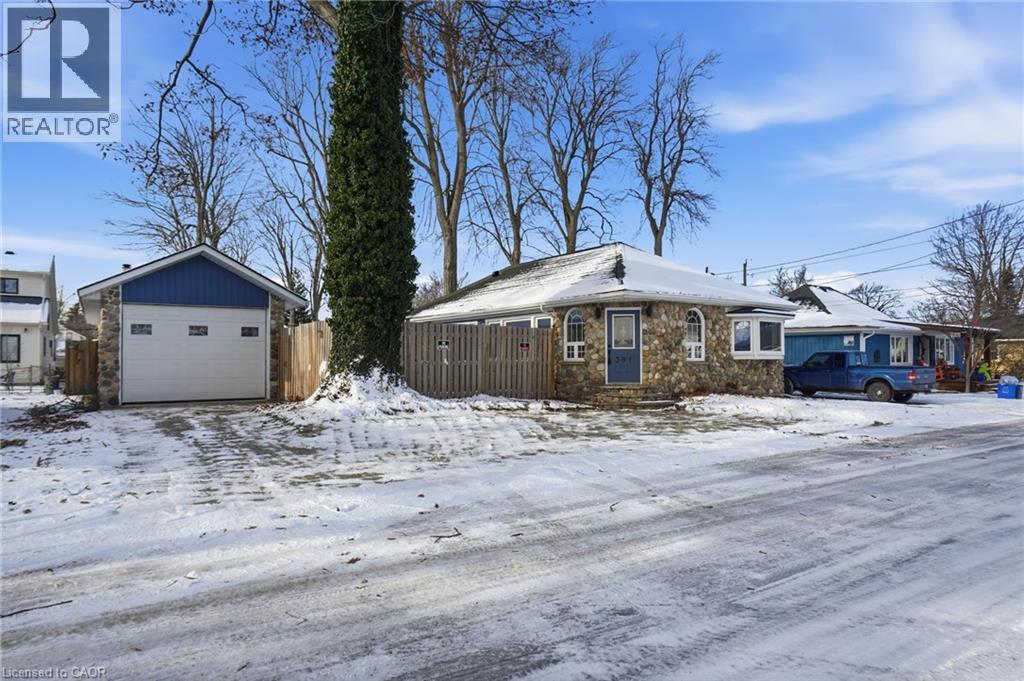 381 MAPLEWOOD Avenue, Crystal Beach, Ontario