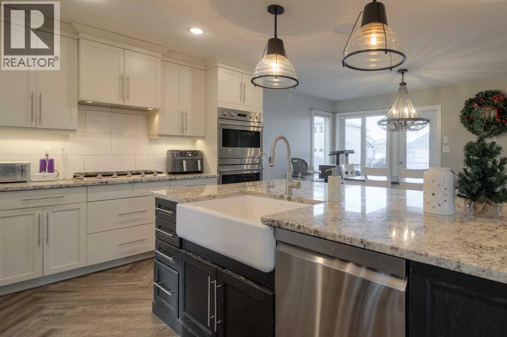 541 Aquitania Boulevard W, Lethbridge, Alberta  T1J 5G7 - Photo 9 - A2272884