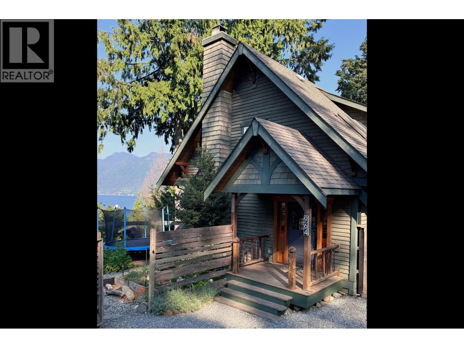 964 Village Drive, Bowen Island, British Columbia  V0N 1G1 - Photo 1 - R3073197